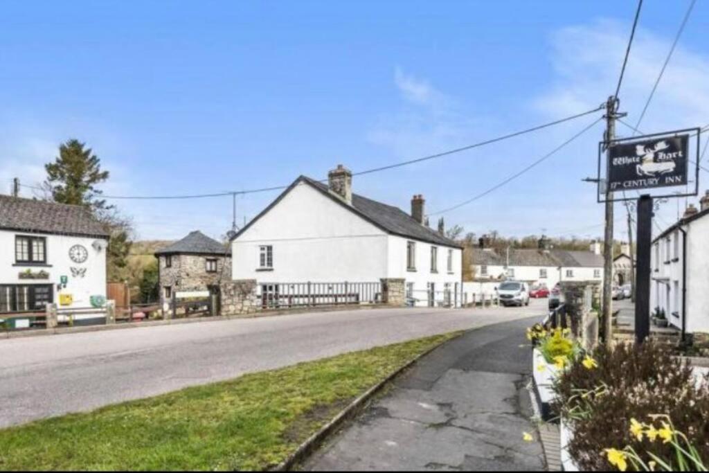 Church Gate Cottage - Bridestowe Exterior foto